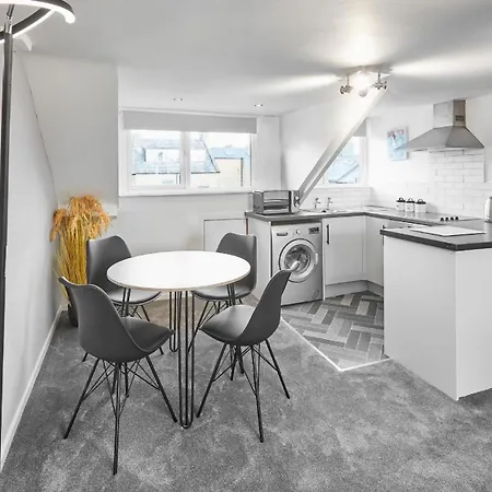 4 Glencoe Whitby