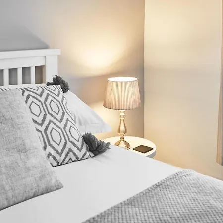 4 Glencoe Γουίτμπι